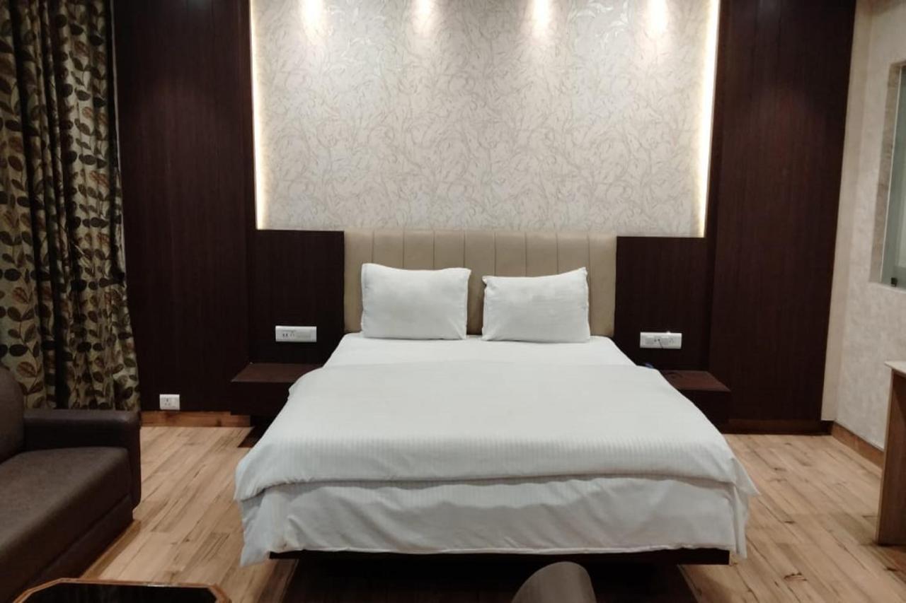 Hotel Park Regency 戈勒克布尔 外观 照片