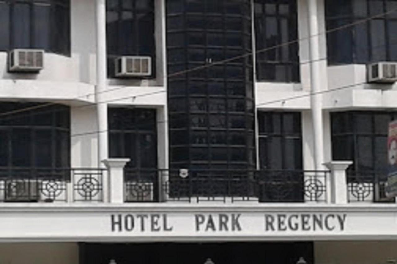 Hotel Park Regency 戈勒克布尔 外观 照片