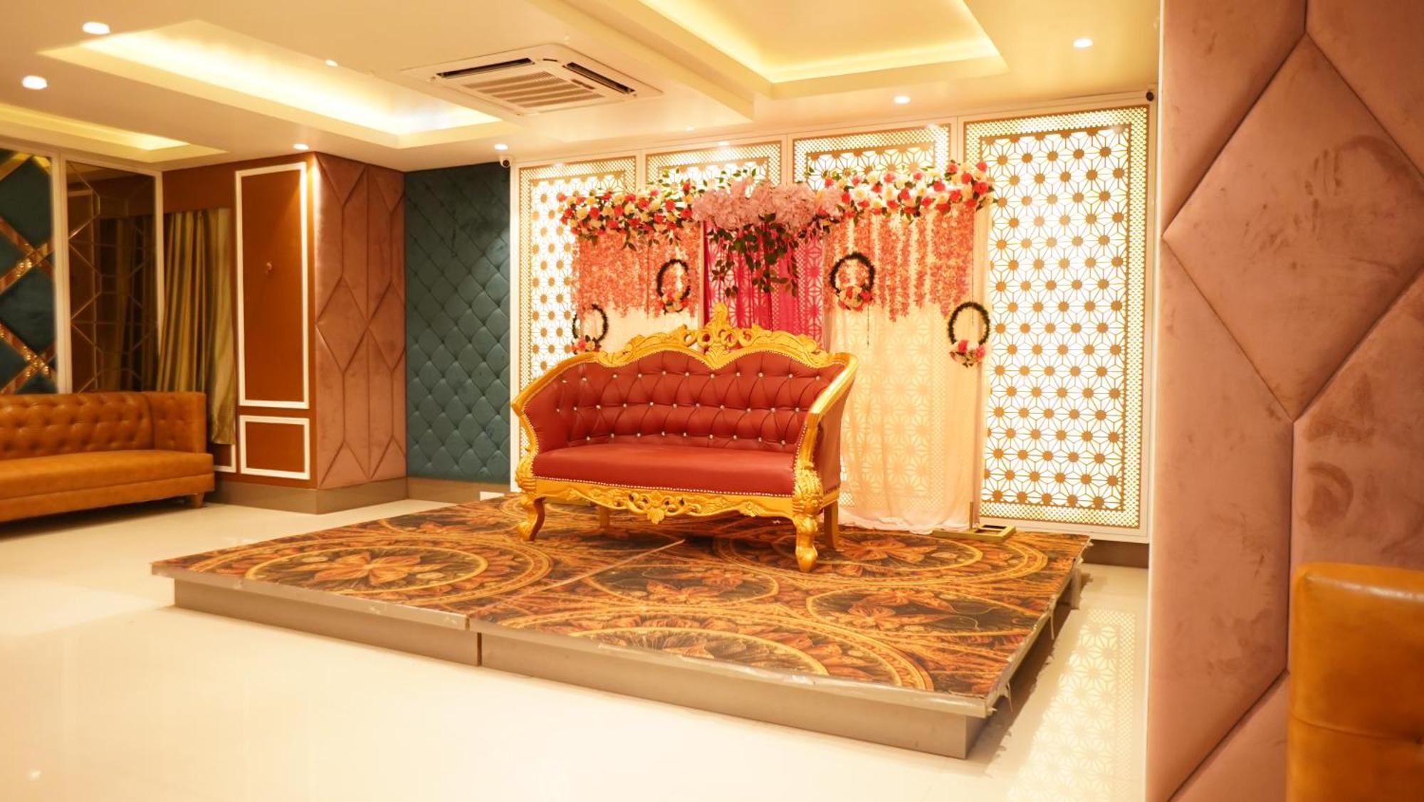 Hotel Park Regency 戈勒克布尔 外观 照片